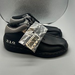 310 Motoring young boys  shoes